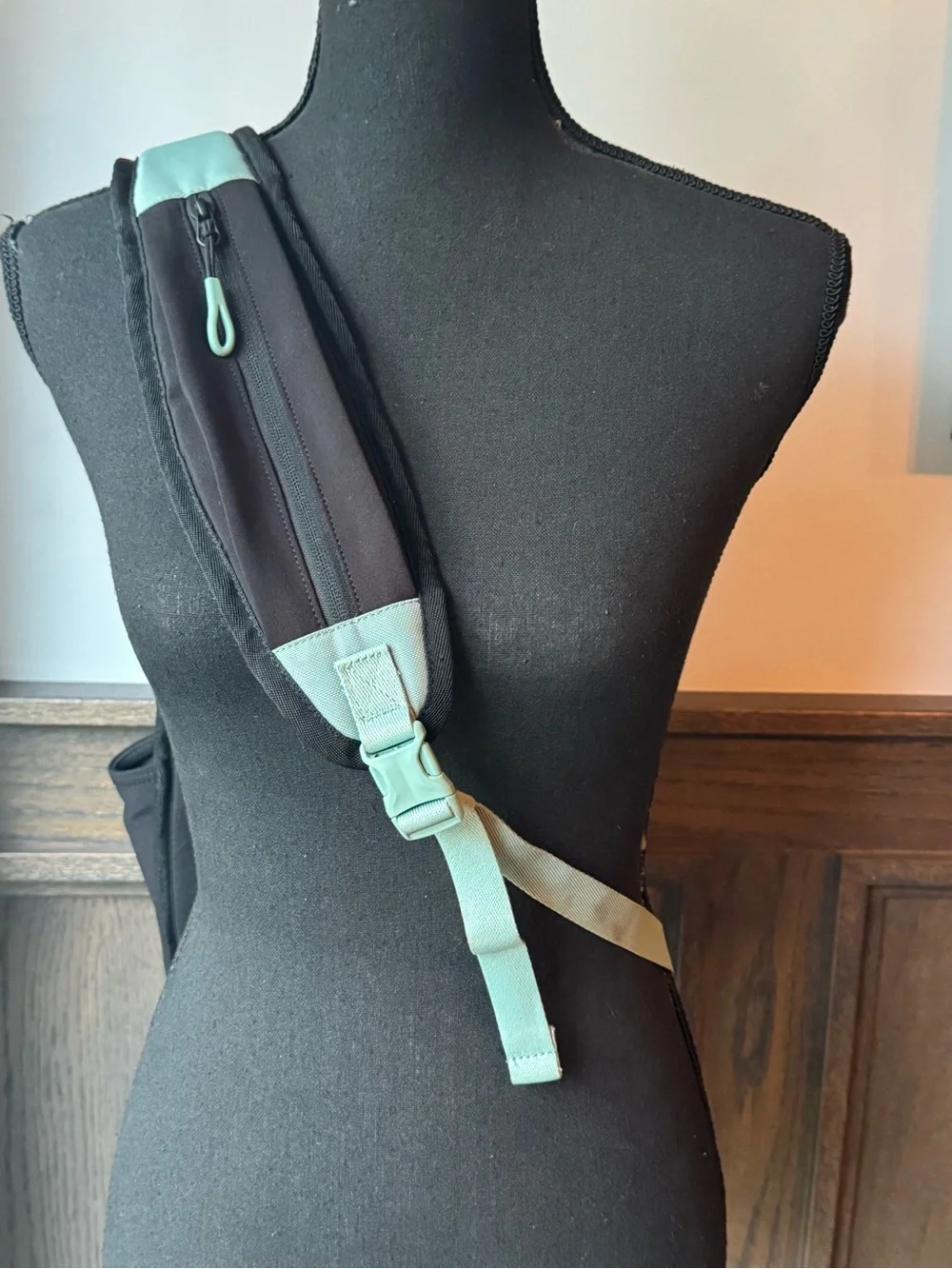 Sherpani Espirit Crossbody Sling Bag in surf blue